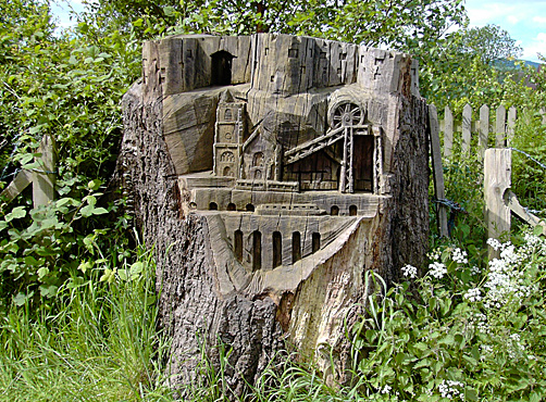 Tree stump carving